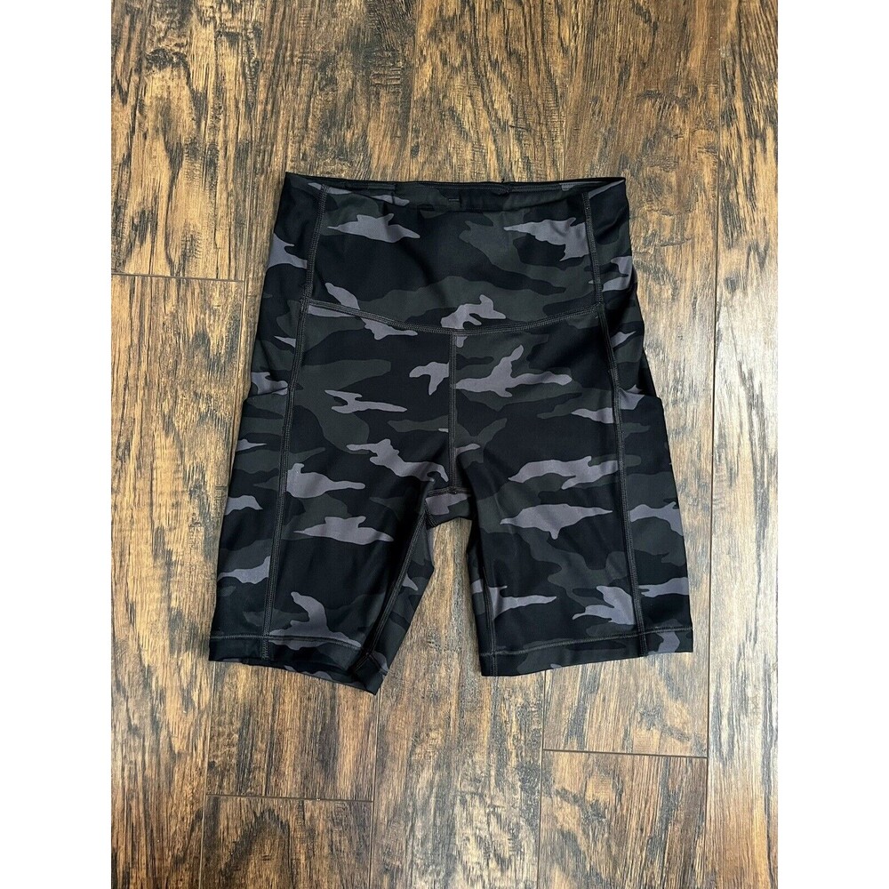 ATHLETA Ultimate Stash Pocket Gray Camo 7" Shorts {980113} Size XS EUC